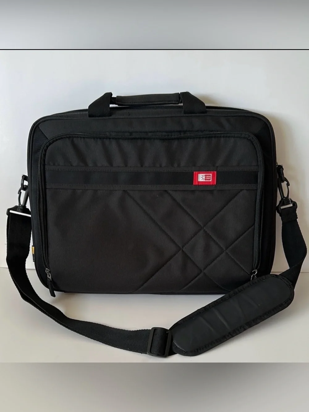 Laptop Case Logic Stylish Black Bag with Shoulder Strap